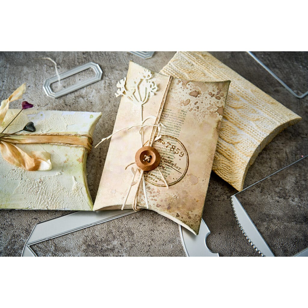 Thinlits die Vault Pillow Box + Bag - Sizzix