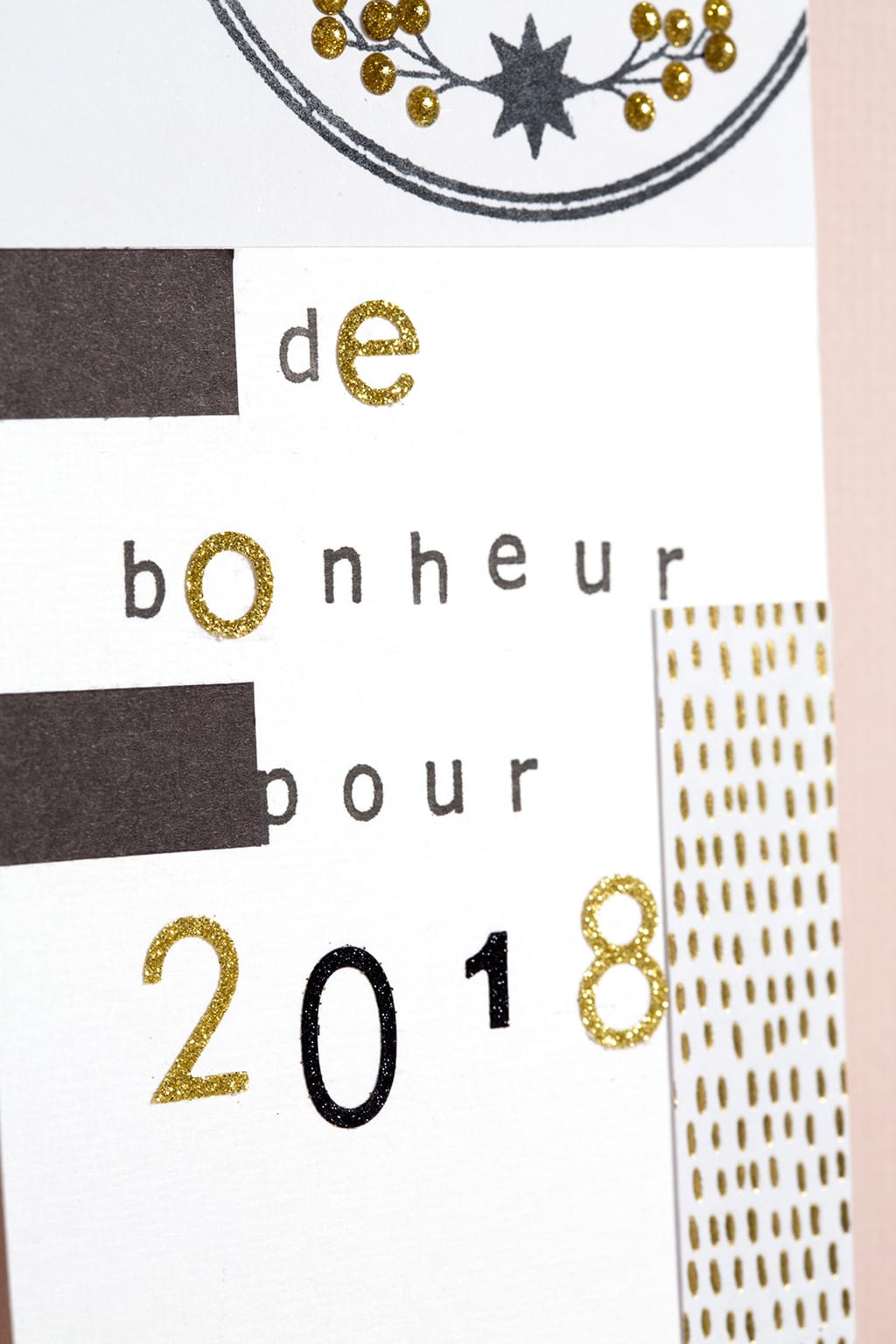 Alphabet doré autocollant pailleté - 300 pièces - Artemio
