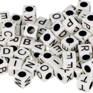 300 perles cubes alphabet plastique 6 mm - Artemio