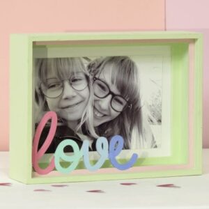 Cadre vitrine 3D love en bois 20,3x15 cm - Artemio