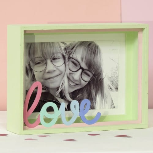 Cadre vitrine 3D love en bois 20,3x15 cm - Artemio