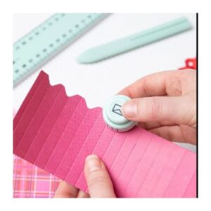 Scoring Board & Trimmer - Sizzix